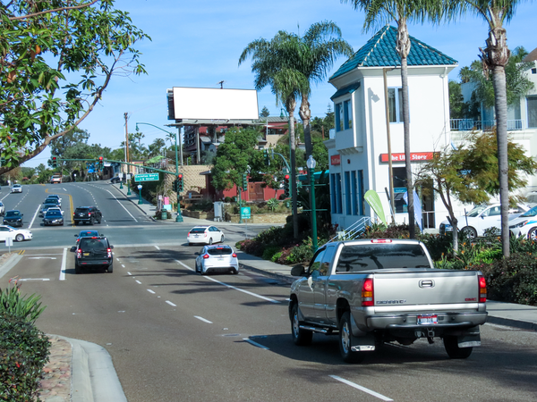 US 101 ES 100ft N/O Encinitas Blvd F/SE - 1