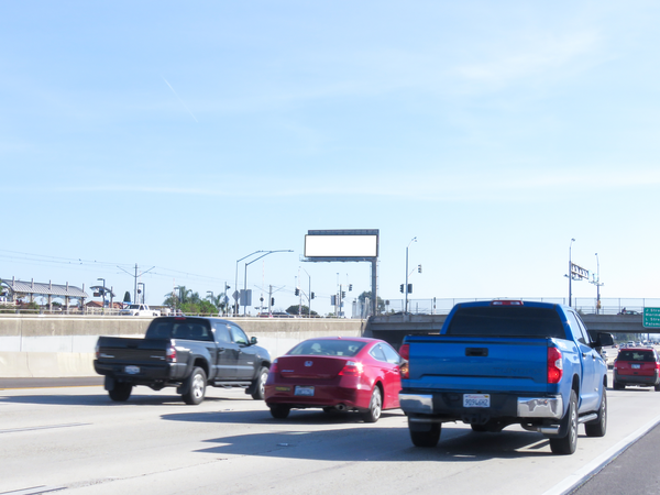 I-5 Frwy ES 35ft S/O H St (Trolley) F/N - 1