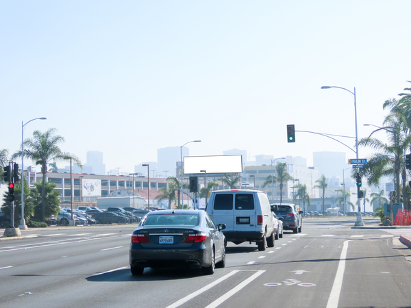 Pacific Hwy ES 200ft N/O Laurel St (NO EXT) F/N - 1