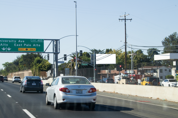 Bayshore Frwy (US 101) ES 160ft N/O Pulgas Av F/S - 1