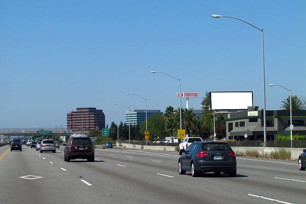Bayshore Frwy (US 101) ES 200ft S/O Montague Xwy (%) F/SE - 1