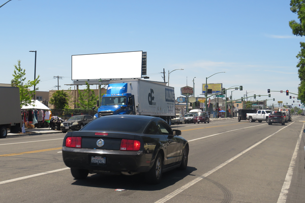 International Blvd SS 175ft W/O 55th Av F/E - 1
