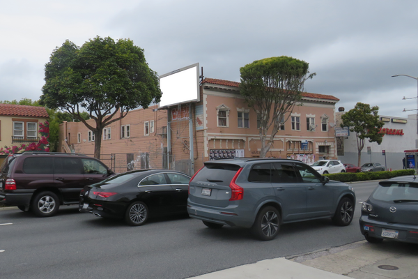 Lombard (US 101) NS 178ft W/O Divisadero F/W - 1