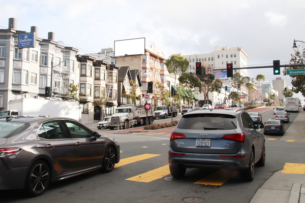 Van Ness (US 101) ES 125ft N/O Pacific F/N - 1