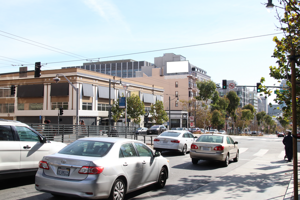 Van Ness (US 101) ES 80ft N/O Ellis F/N - 1