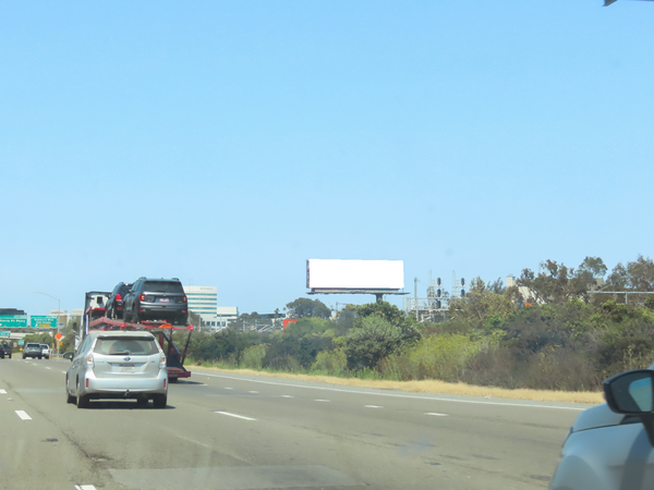 Bayshore Frwy (US 101) ES 0.5mi N/O Oyster Pt (No Ext) F/SW - 2