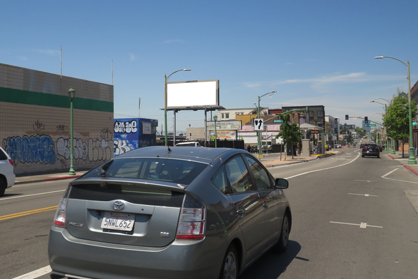 International Blvd SS 60ft E/O Miller Av F/E - 1