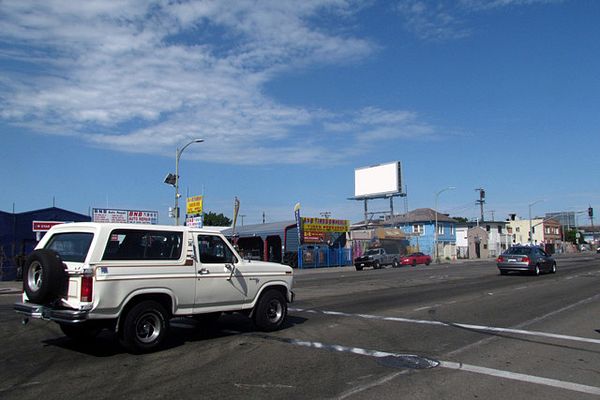 International Blvd SS 94ft E/O 53rd Av F/E - 1