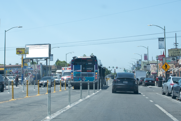 International Blvd SS 100ft W/O 80th Av F/E - 1