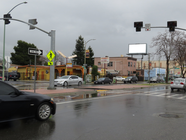 International Blvd NS 78ft W/O 88th Av F/W - 1
