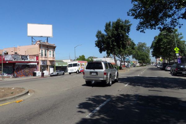 International Blvd SS 52ft W/O 93rd Av F/E - 1