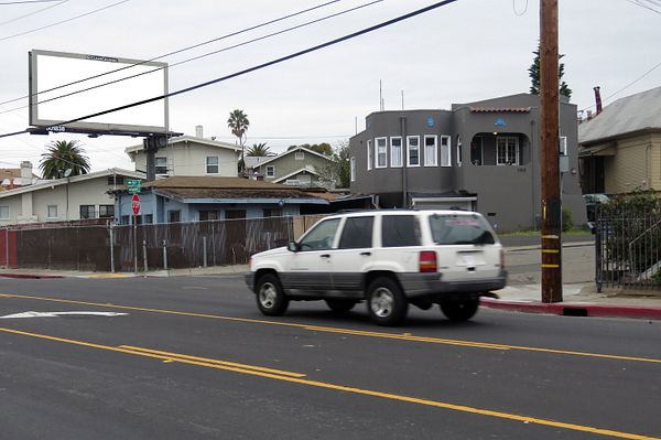 Foothill NS 55ft W/O 51st Av F/E - 1