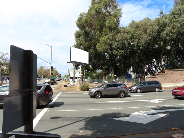 I-980 Frwy (off-ramp) WS 15ft N/O 27th St F/N - 1