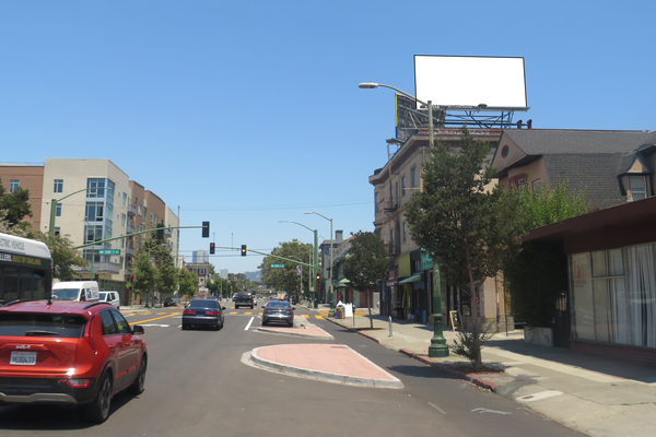 Telegraph ES 60ft S/O 29th St F/S - 1