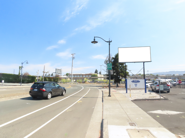 16th Av ES 100ft N/O Embarcadero F/S - 1