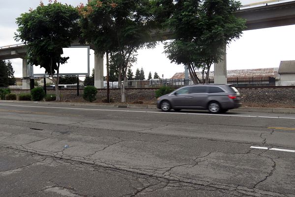San Leandro SS 0.2mi E/O 105th Av F/W - 1