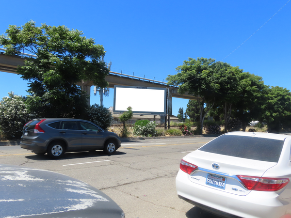 San Leandro SS 0.2mi E/O 105th Av F/E - 1