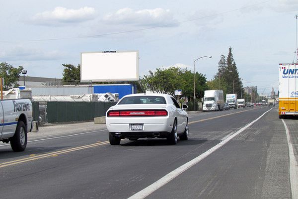 7th St WS 0.33mi N/O Tully F/S - 1