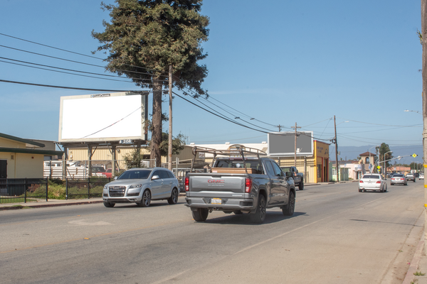 Salinas Rd WS 350ft S/O Jonathan F/S - 1