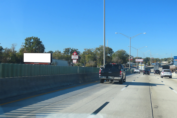 I-10 SS 1500ft E/O Cassat Ave F/E