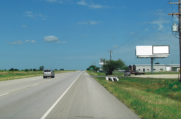 Hwy 380 W NS 3.5mi W/O FM 156 F/E - 3