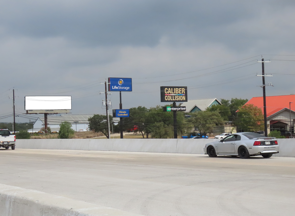 US 281 N ES 850ft N/O Marshall Rd F/S - 2