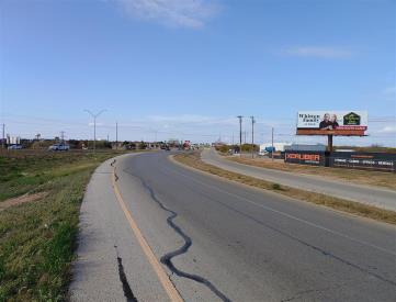 WTRS FRWY E/S @4802 S. TREADAWAY S/F