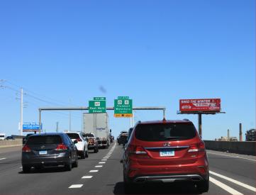 I95 N/B @ 824 SOUTH AVE. BPT. F/S