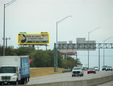 I-35E @ CORINTH ST. EXIT - MIDDLE STR.