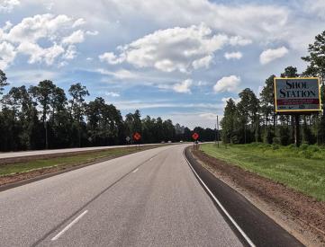 W/S FBX 8TH N/O HWY 98