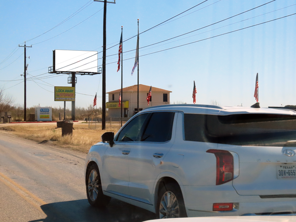 FM 471 SS 0.6mi E/O Hwy 211 F/W - 2