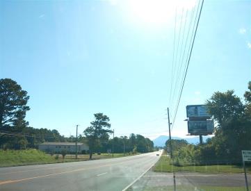 S/S HWY 76 .1 MI W/O LOWY DR W/F BOT RHR
