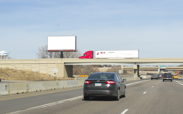 I-35W WS 800ft N/O I-494 F/S - 1