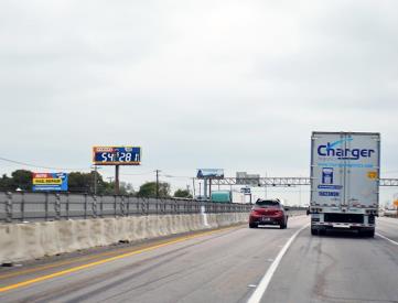 I-35 E/S .3 MI S/O BRAKER LANE N/F