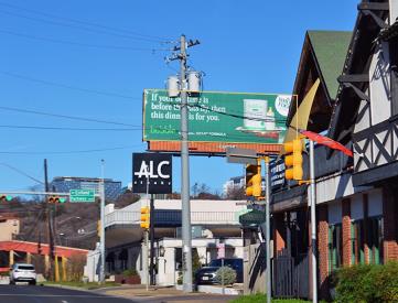 LAMAR BLVD E/S 200' N/O 12TH ST