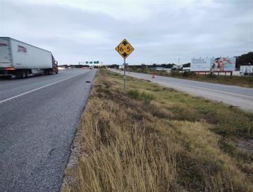 I-35 E/S .5 MI S/O FM 1102 MP 196