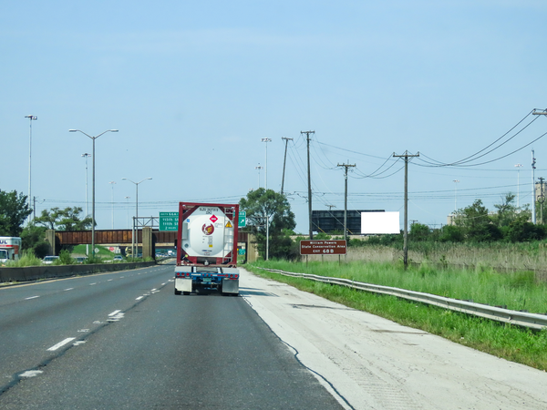 I-94 Bishop Ford Xwy ES 980ft S/O 130th St F/S - 1
