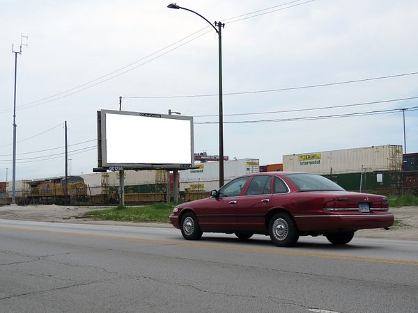 Columbus Dr SS 0.35mi E/O Kedzie Av F/W - 3