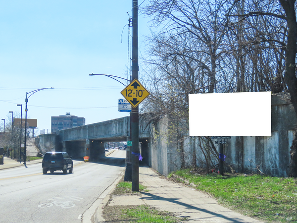 Milwaukee Av WS 40ft N/O Carmen St F/N - 1