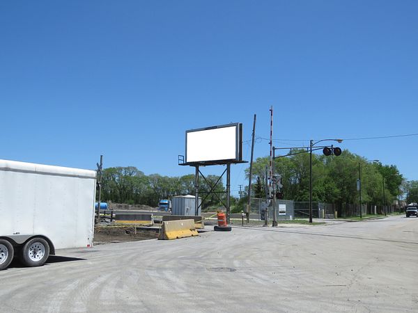 106th St NS 600ft W/O Greenbay Rd F/W - 2