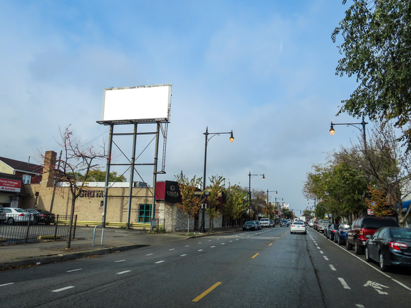 Central Av WS 98ft N/O Barry St F/S - 1