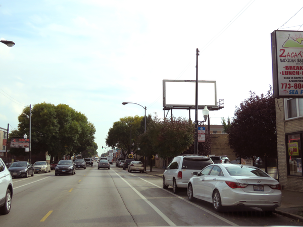 Diversey Av SS 247ft W/O Lavergne Av F/W - 2