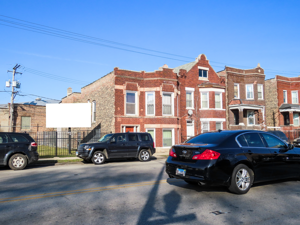 Cermak Rd NS 50ft E/O Avers Av F/W - 1