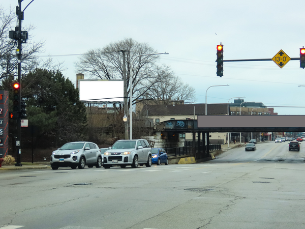 Fullerton Av NS 500ft W/O Clybourn Av F/W - 1