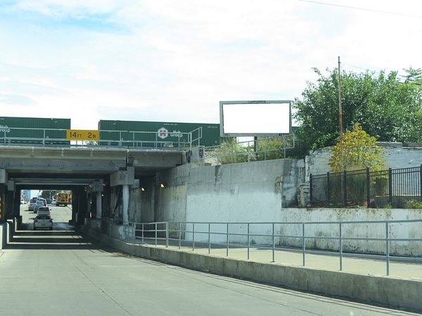 Cermak Rd SS 545ft E/O Rockwell St F/W - 1