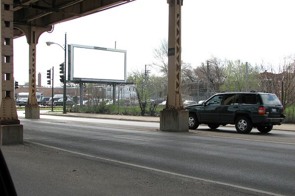 Lake St SS 5ft W/O Lavergne Av F/W - 2