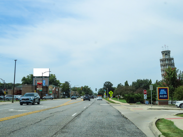 Touhy Av SS 139ft E/O Mobile St F/E - 1