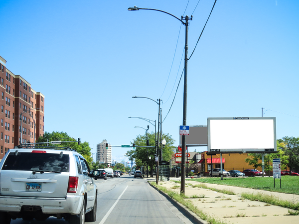 Roosevelt Rd SS 84ft W/O St Louis Av F/W - 2