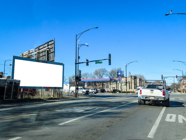 Marquette Rd SS 45ft E/O Ashland Av F/E - 1