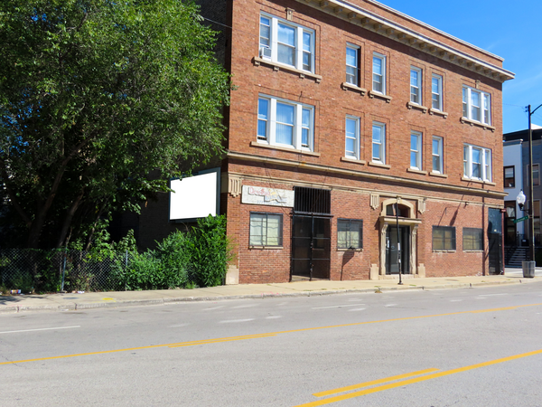39th St NS 40ft W/O Calumet Av F/W - 1